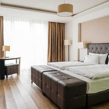 Homaris West Side 4*